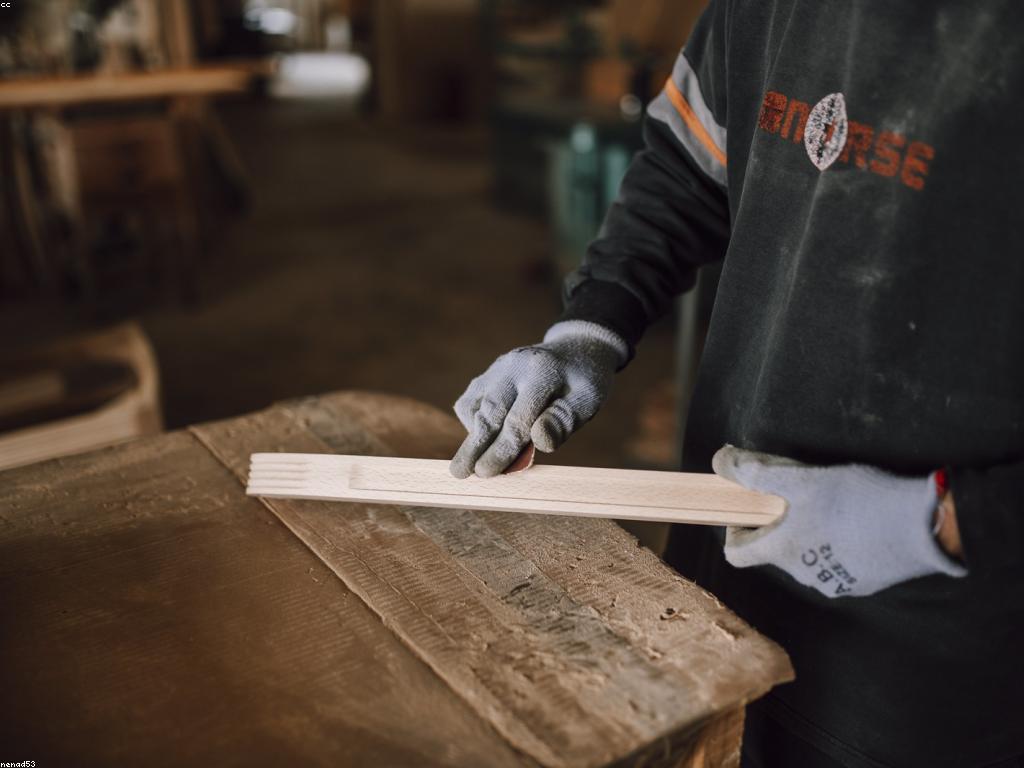 សម្ភារៈនិងឧបករណ៍: ការពិចារណាដើម្បីជោគជ័យក្នុងការងារ